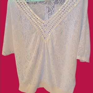 This lovely blouse, is sequence lined, Open knit, preowned, gently used, sz M/Lg